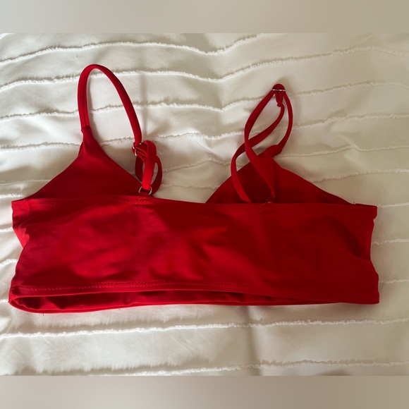 red bikini - Picture 2 of 3